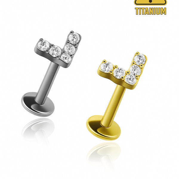 Lyren, Çizginin Sadeliğini Işığın Zarafetiyle Buluşturur  (Titanyum Arkası Düz Labret Piercing)