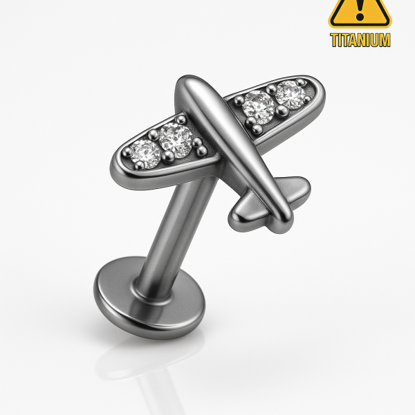 Jetra Özgürlüğü, Macerayı ve Hareketi Sevenler İçin Taşlı Uçak  (Titanyum Arkası Düz Labret Piercing)